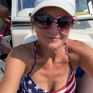 Meet your Posher, Diane